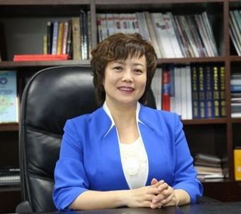 他父母早亡，靠嫂子卖嫁妆求学，成为比亚迪总裁后不忘报答兄嫂