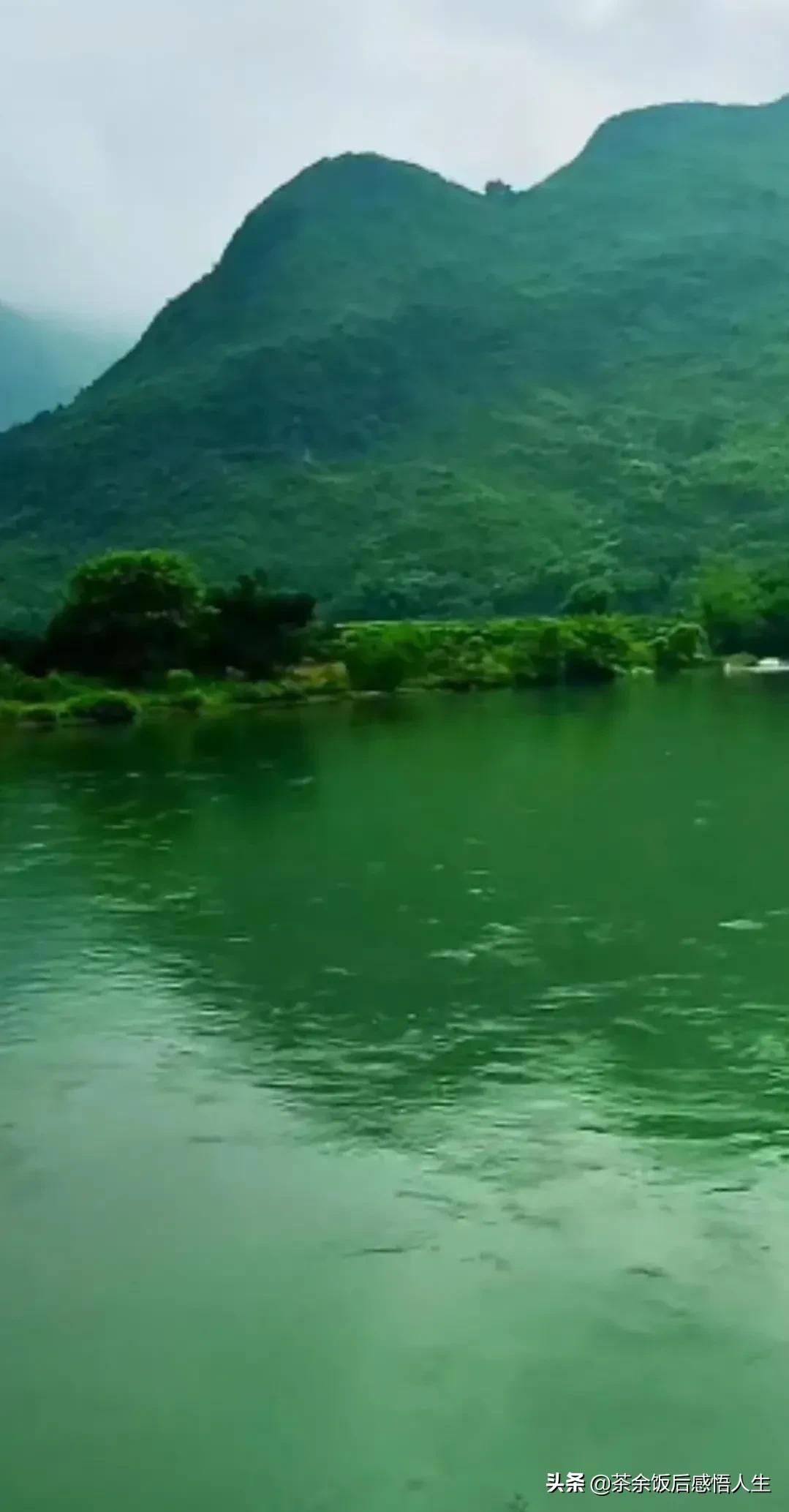 青山绿水，山有山的明净，水有水的无尘