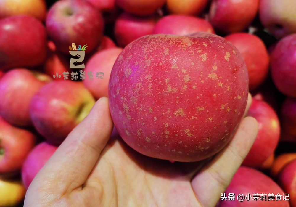 买苹果，“圆正的”和“歪斜的”区别大，看准3处挑到好吃的苹果