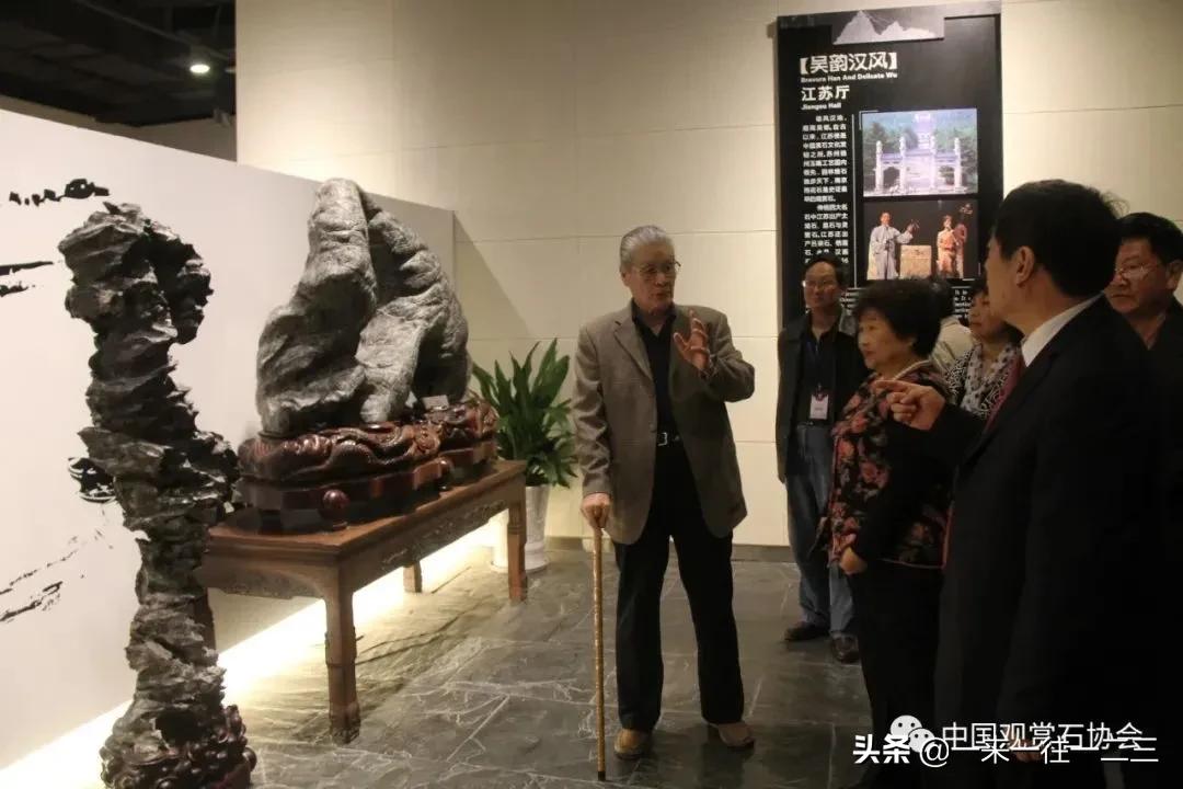 深切缅怀，沉痛悼念蓝天野先生