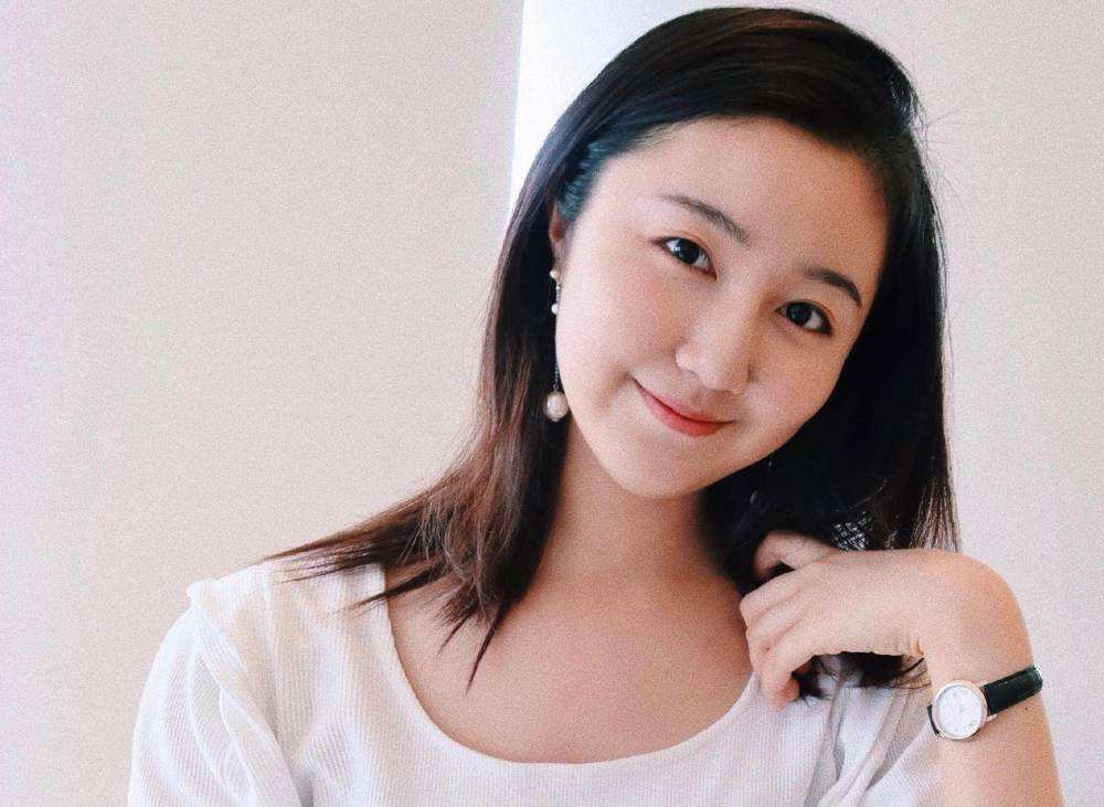 “点读机女孩”又火了，自曝英语四级没来得及准备，分数超出预期