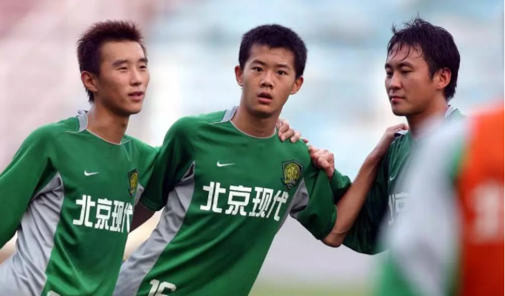 黄博文什么时候踢上中超（16岁收获中超进球！你多久没看到这样的年轻球员了？）