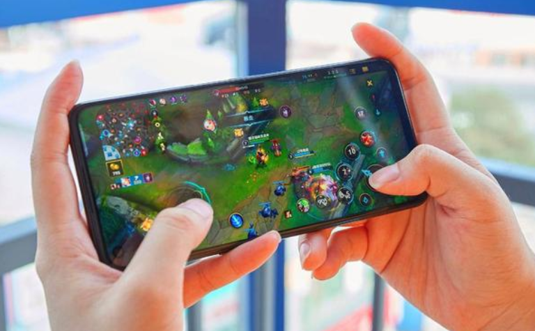 性能颜值拉满，骁龙778G芯+120Hz变帧屏+5000mAh，仅1199