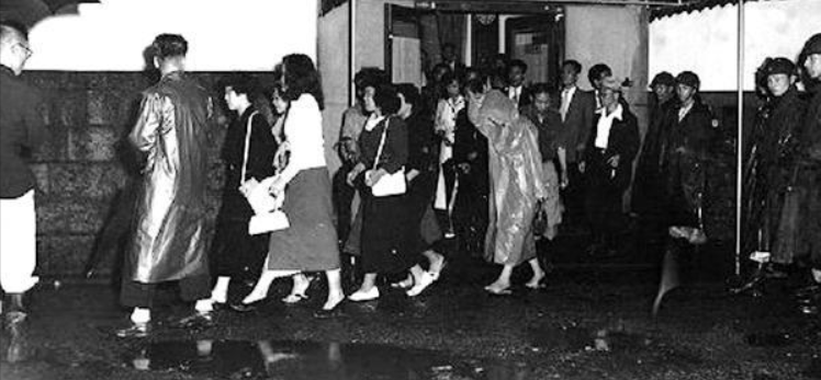 日本烟花女子74岁高龄仍站街，60年不间断拉客，却备受日本人尊重