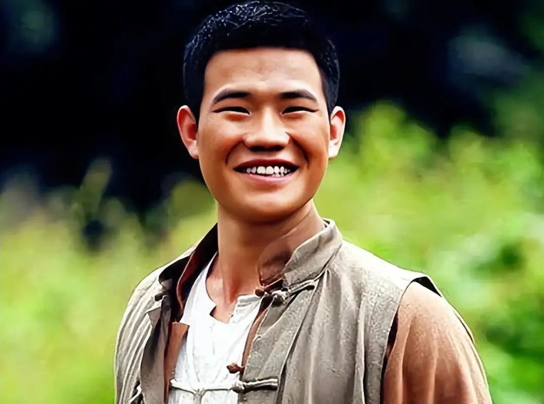 谢孟伟过生日遭网友群嘲,带货留下的后遗症,是他演艺生涯的败笔