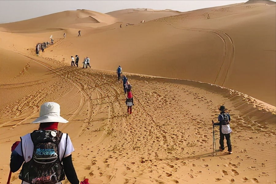 去旅行吧,就一個人,背上行囊去遠方,去看你想要看的風景