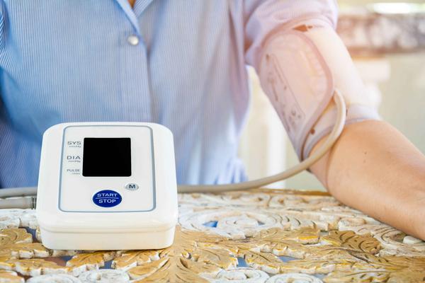 早起喝一杯淡盐水，对身体真的有好处吗？你可能陷入误区，赶紧改