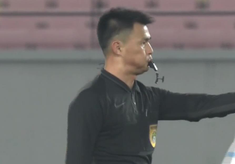 中超裁判有什么特征（裁判管理部門總結(jié)：一些年輕裁判會被擅長表演的球員欺騙）