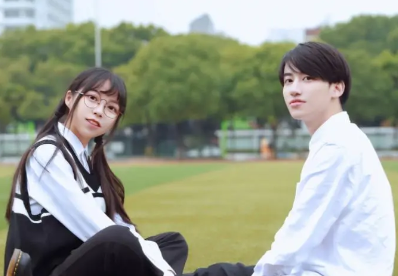 如何看待大学生恋爱（最好在大学中找对象）