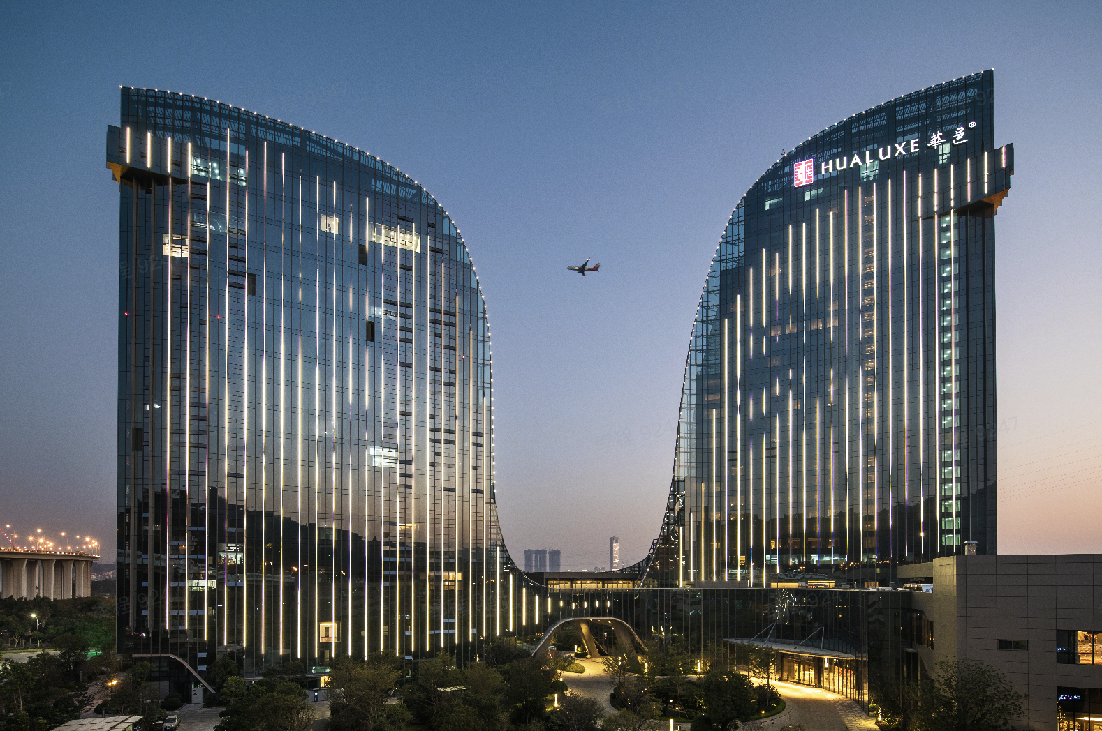 �����������������ʦ���������´������������ڻ������淨