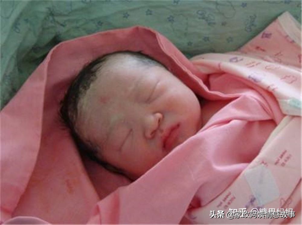 刚出生婴儿穿什么衣服合适(新生儿宝宝照顾指南) - 乐宝宝贝