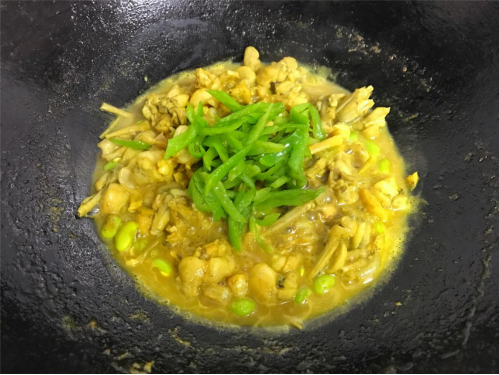 第一次这么吃牛蛙，肉质紧实鲜美，味道好极了
