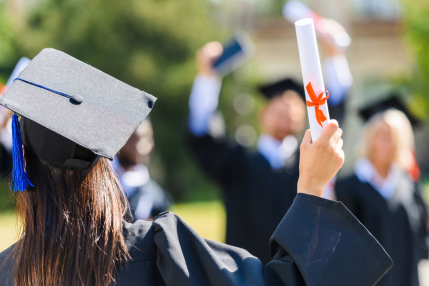 22年研究生迎来“新改变”，学年制或延长至4年，学生看法不一