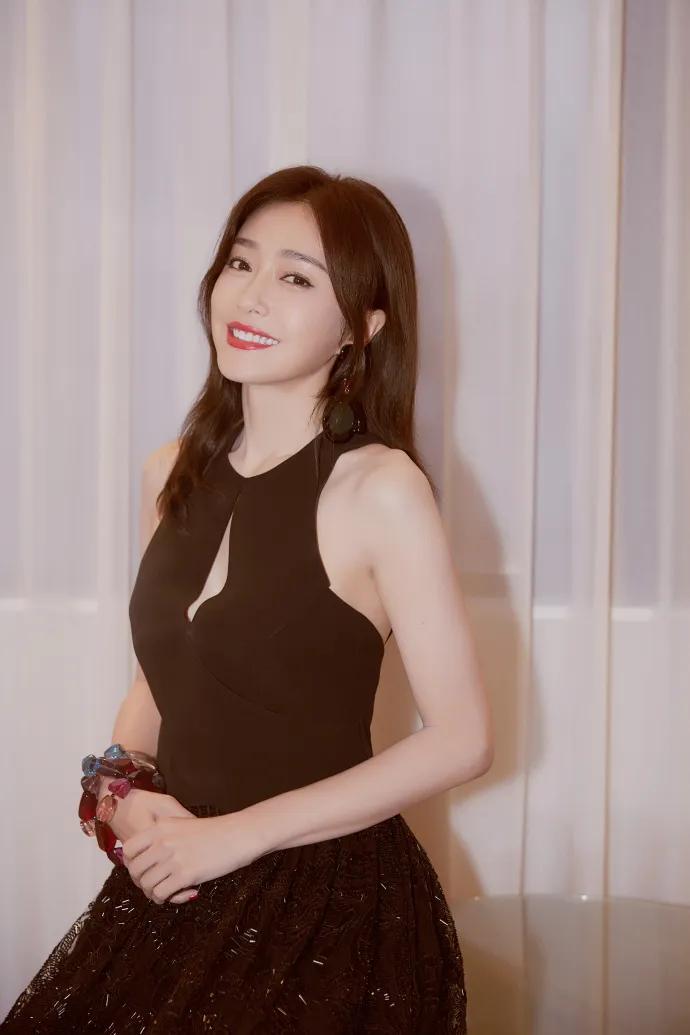 秦岚一滴泪，天上一颗星