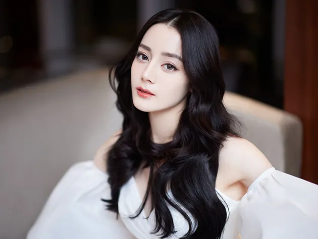 虎年是猫科动物的天下?学会浓颜钓系妆赢在起跑线
