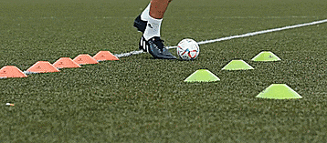 足球球门有多高(小尺寸的场地、球门和足球对训练的帮助)