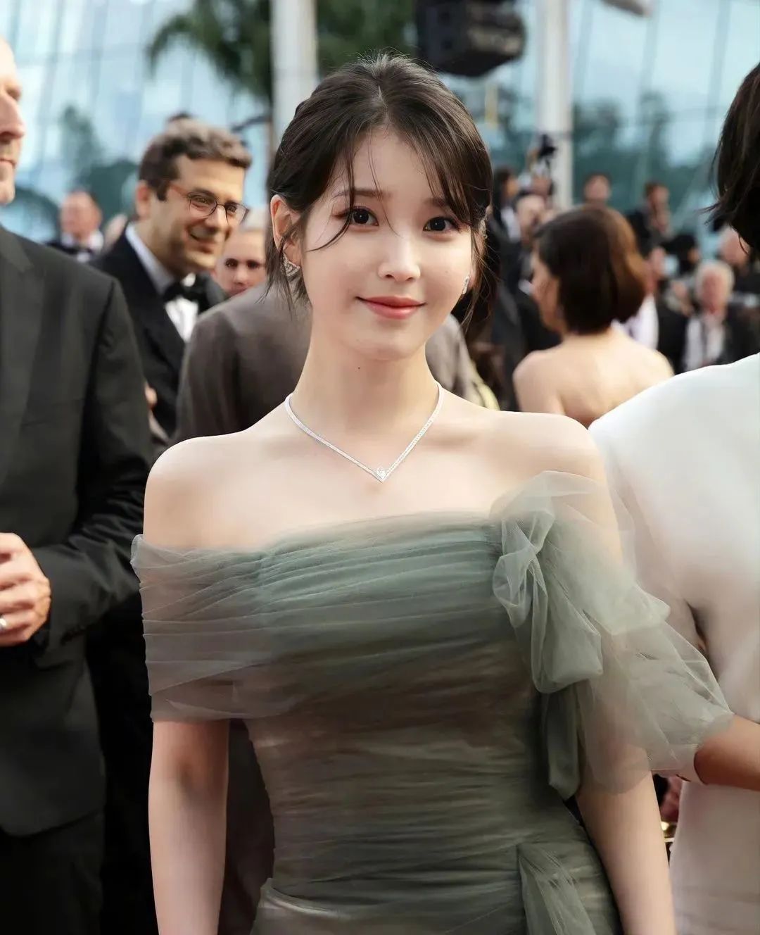 美丽韩国(最新排名！2023年韩国最美的10大女星：IU第8，宋慧乔竟未能上榜)
