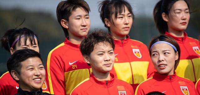 中国女足周六启程参加亚洲杯(中国女足顺利抵达印度孟买，正式开启女足亚洲杯之旅，17日晚首训)