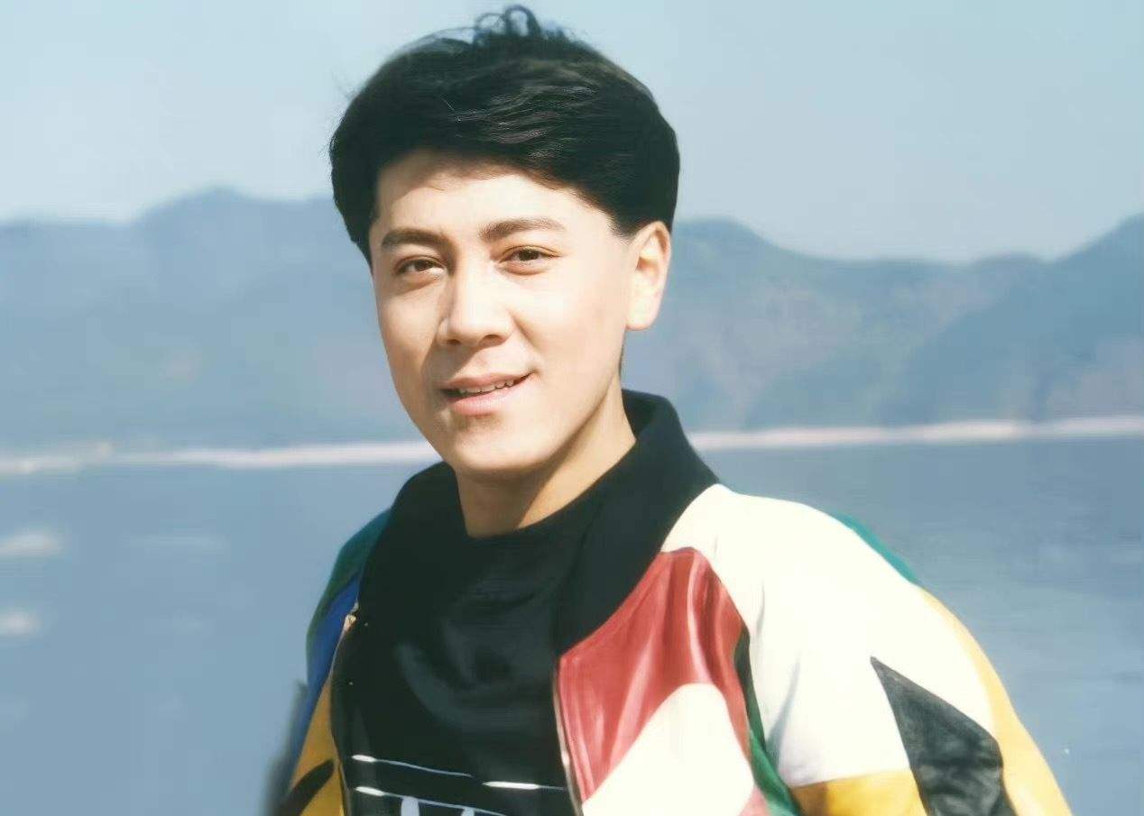 “青歌赛”7位选手现状，大多数人风光不再，1人已遗憾离世