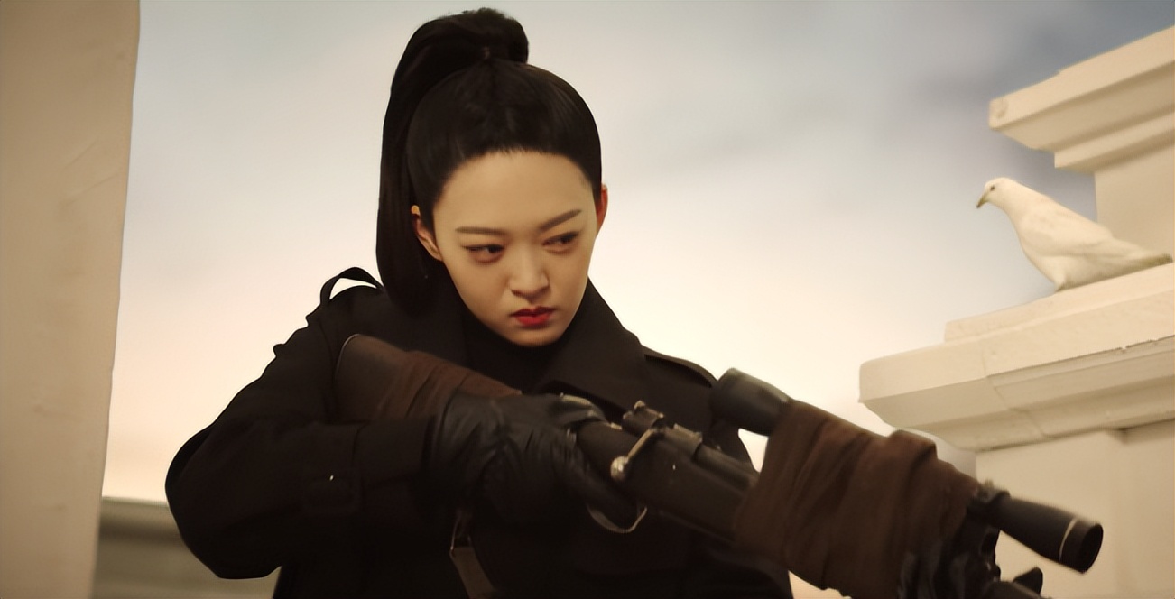 学沈腾？胡军新片被一二星刷屏，海报占C位，戏份只有3个镜头