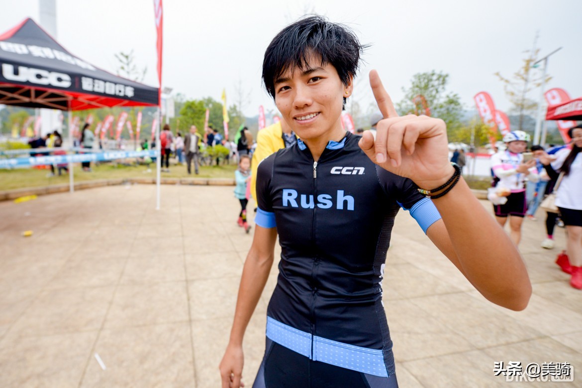 上海赛车美女（致敬车坛玫瑰 盘点国内6位值得关注女车手）