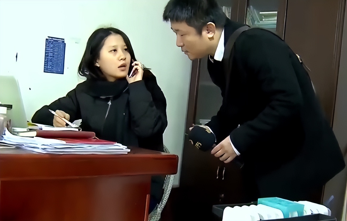 2017年女孩生命仅剩几小时，父亲含泪请求母亲相见，母亲：没必要