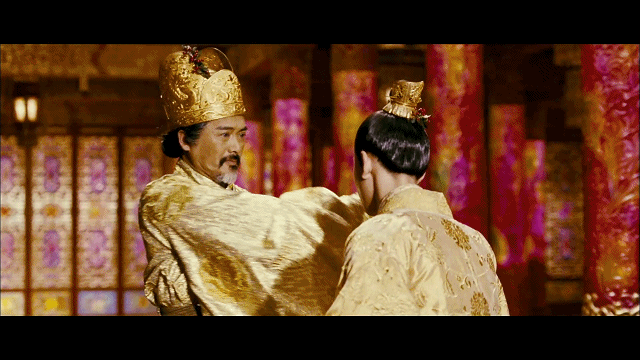 张艺谋斥资3.6亿，为打造巩俐女皇梦，周杰伦成最惨工具人