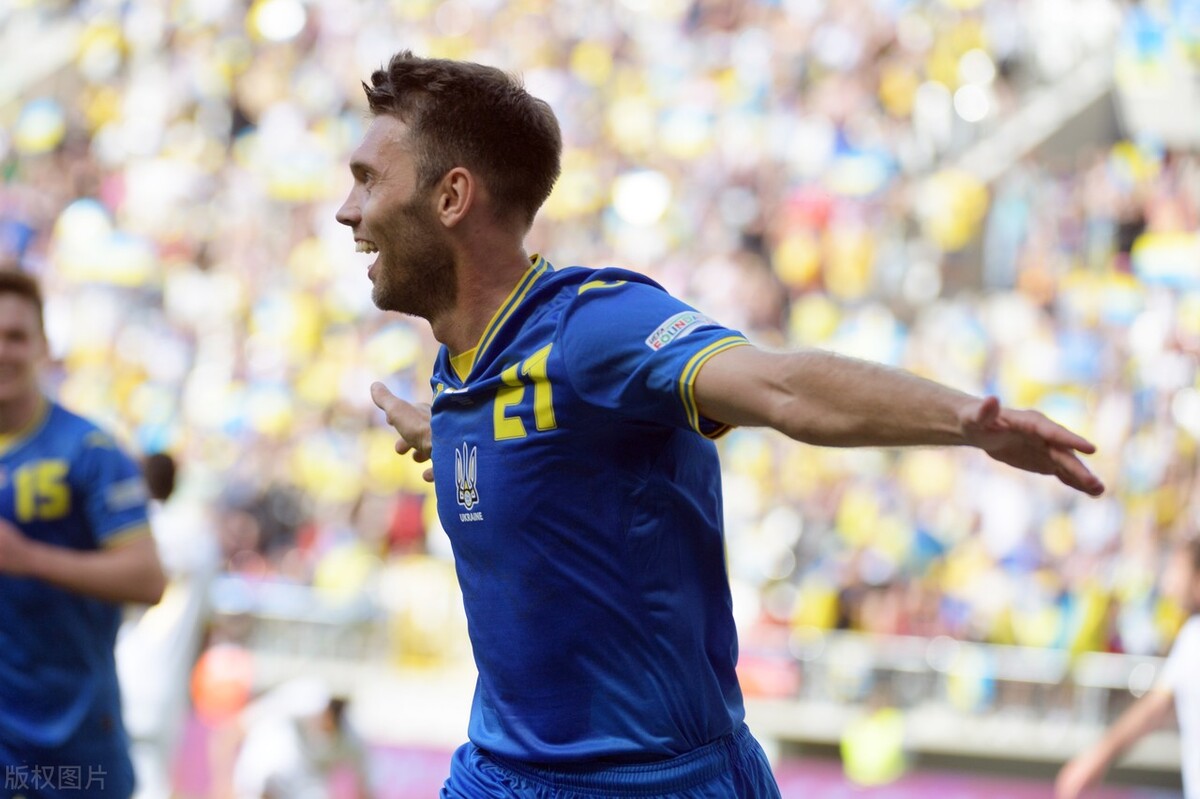 3-0，又赢！狂轰14脚，乌克兰无惧世界杯出局，控球66%，升至榜首