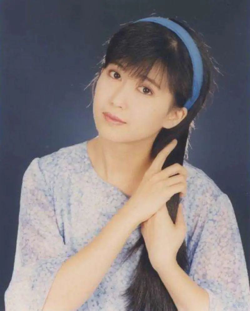 “离婚后至今单身”的15位女星，各有各的心酸，有人差点自杀