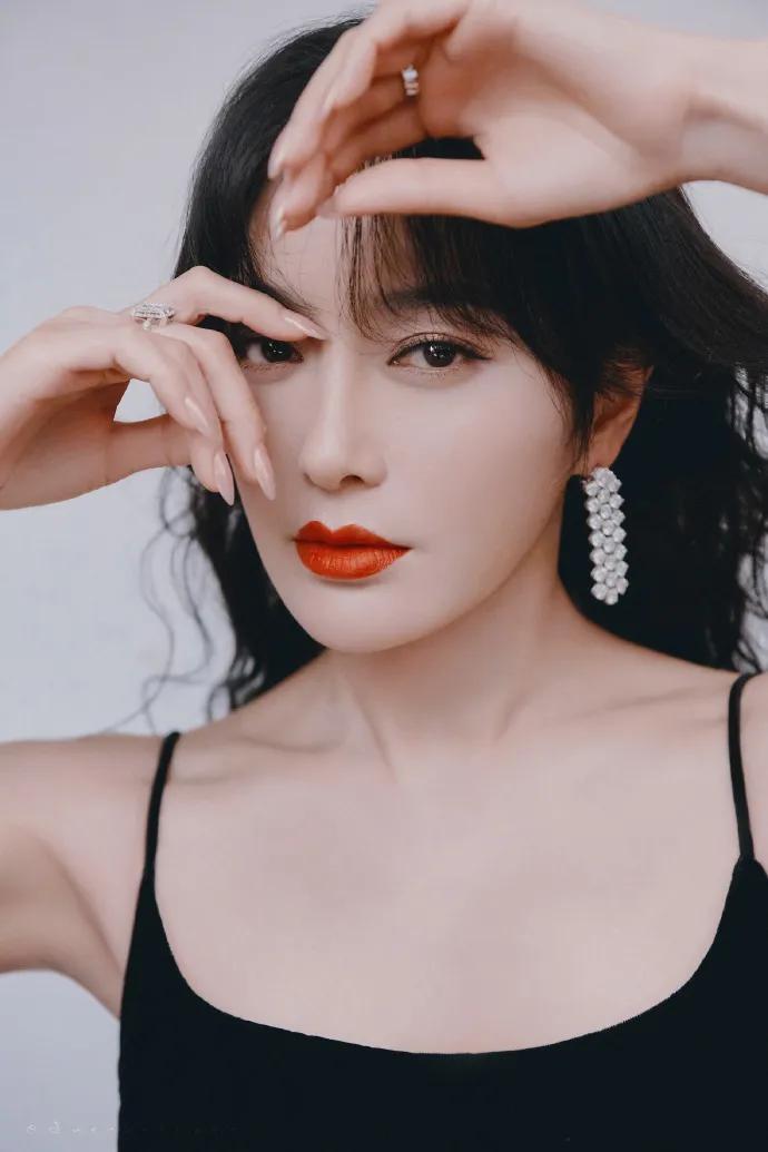 秦岚一滴泪，天上一颗星