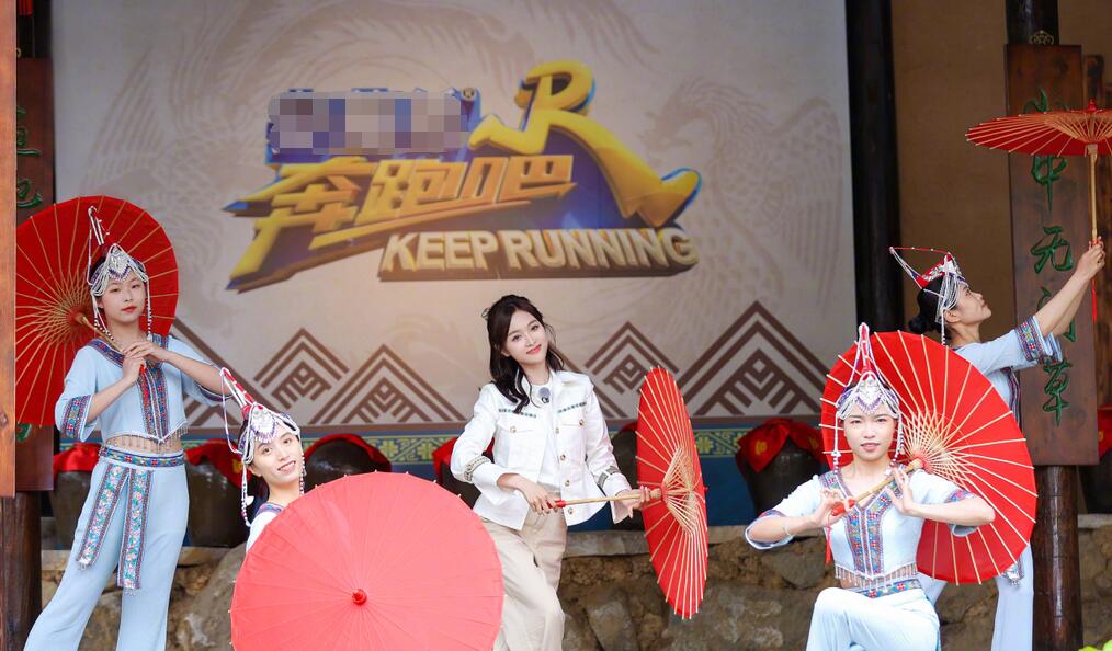 蔡徐坤的“蠢萌”，秦霄贤的“不自知”，让这期《跑男》彻底封神