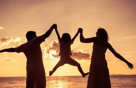 一句话表达对父母的爱 表达对父母的爱朋友圈