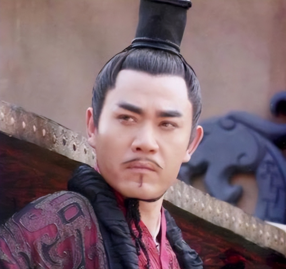 同样演“朱元璋”，把胡军与四位老戏骨放在一起，差别出来了