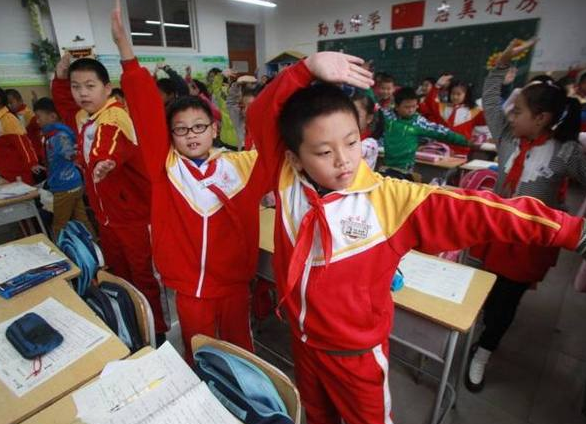 发现妈妈跟大学同学（妈妈）