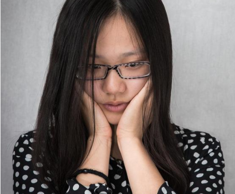 22岁刚上大学就感到很自卑，不是学生不努力，而是现实很无奈