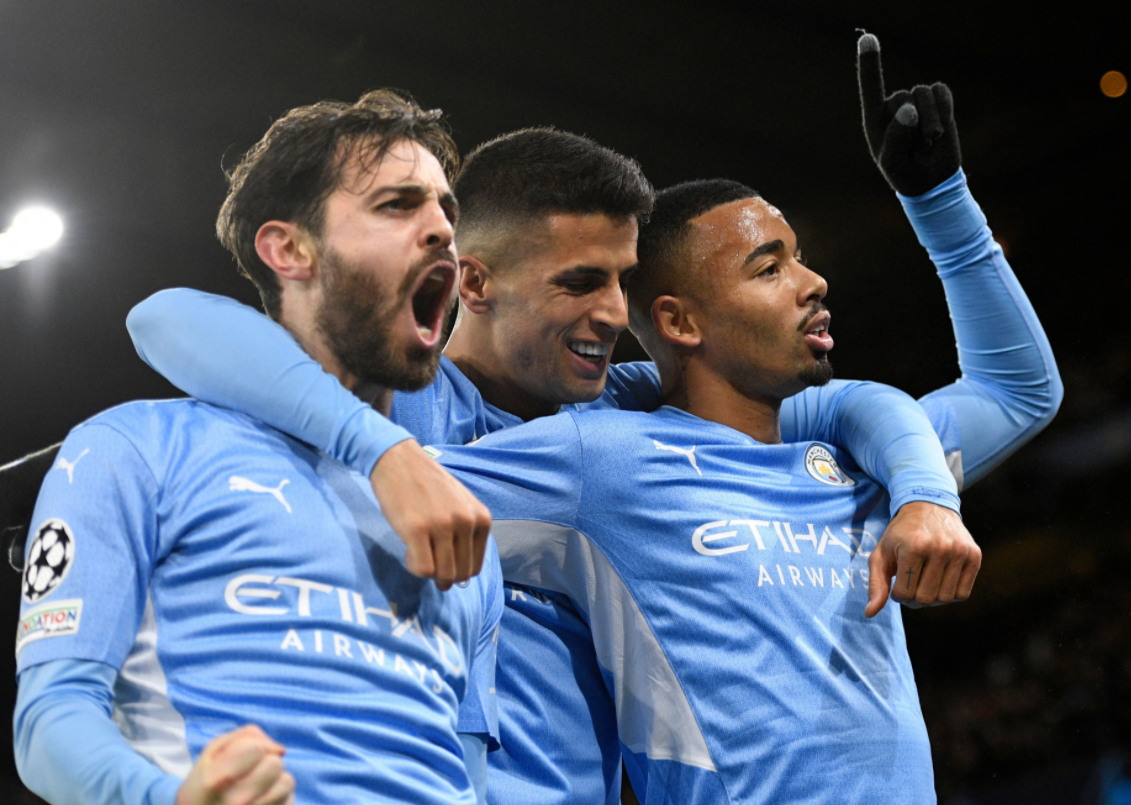 前两年的欧冠夺冠大热门是曼城（欧冠16强夺冠热门榜：曼城第1压拜仁，巴黎第4曼联第7，国米倒数）