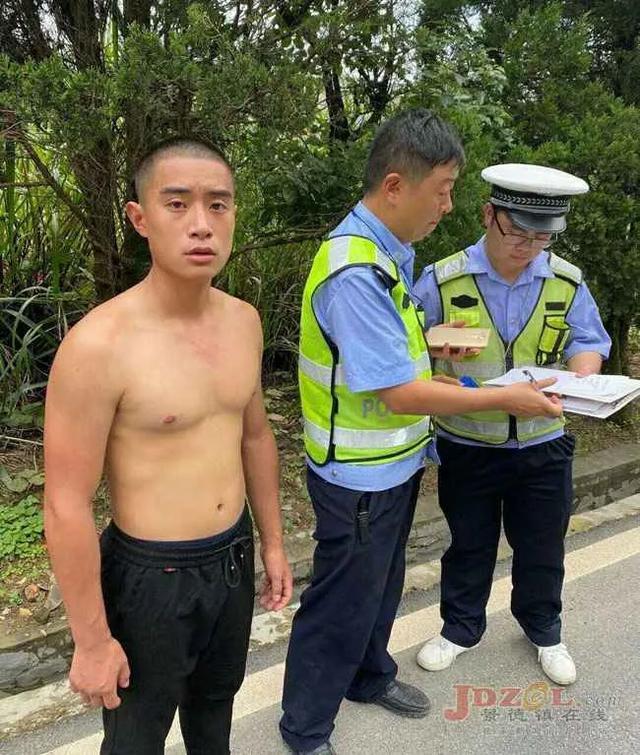 榮立一等功有多難？有的差點犧牲，有的苦練一生