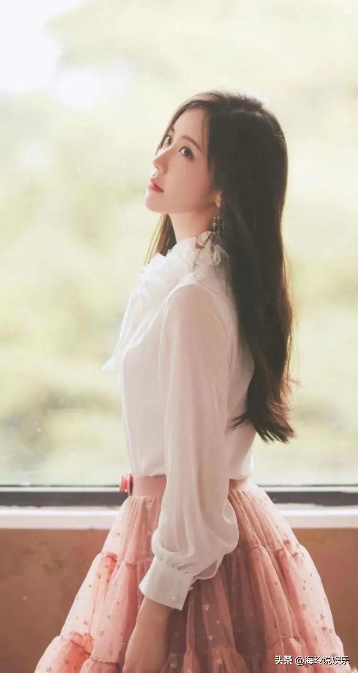 王艺瑾，笑容甜美可人的“甜美系”女神