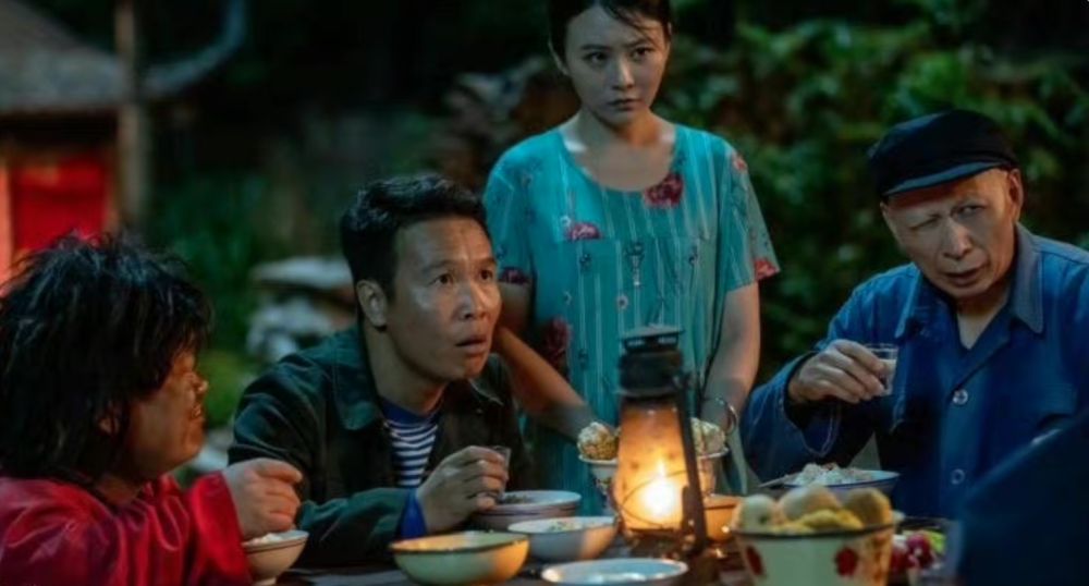 评分3.3，一部被观众低估的二人转悬疑电影