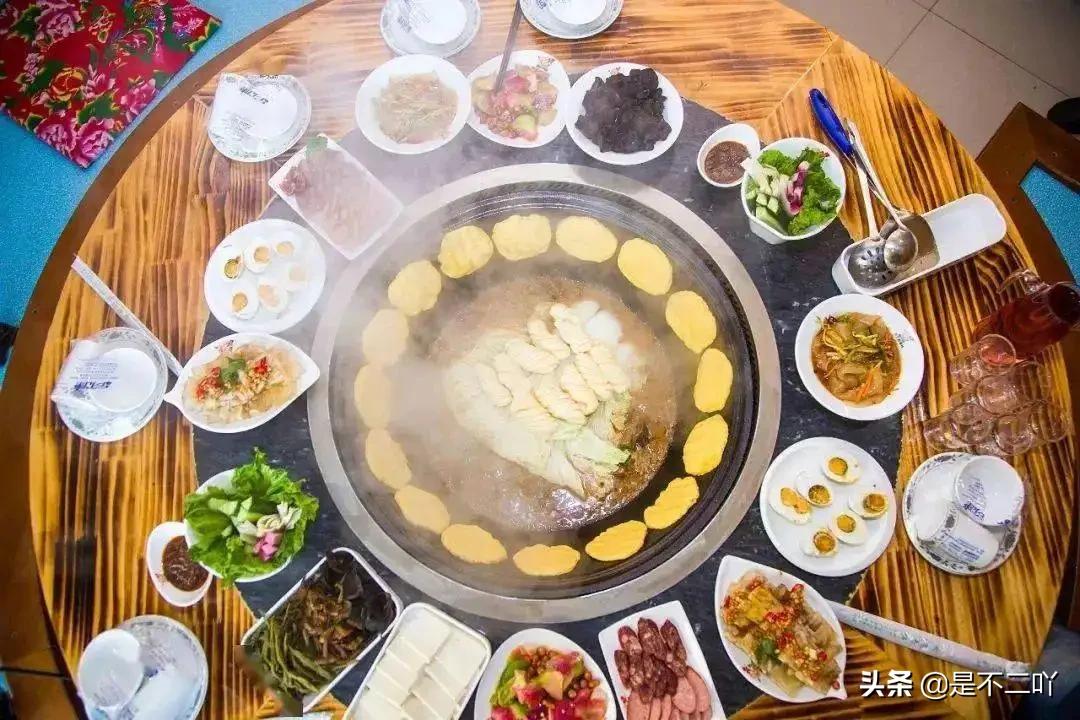 东北铁锅炖为什么这么火？