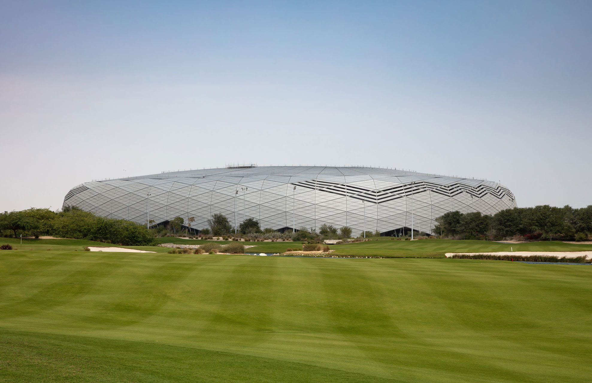 世界杯决赛场地2022(卡塔尔世界杯8座地标性场馆实景图，一探体育场背后的设计巧思)