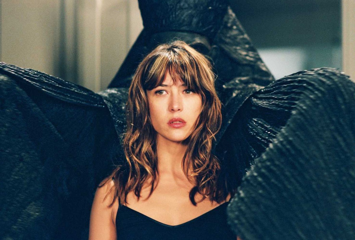 苏菲61玛索:56岁仍未结婚,儿女双全身家千万,眼神清澈优雅变老