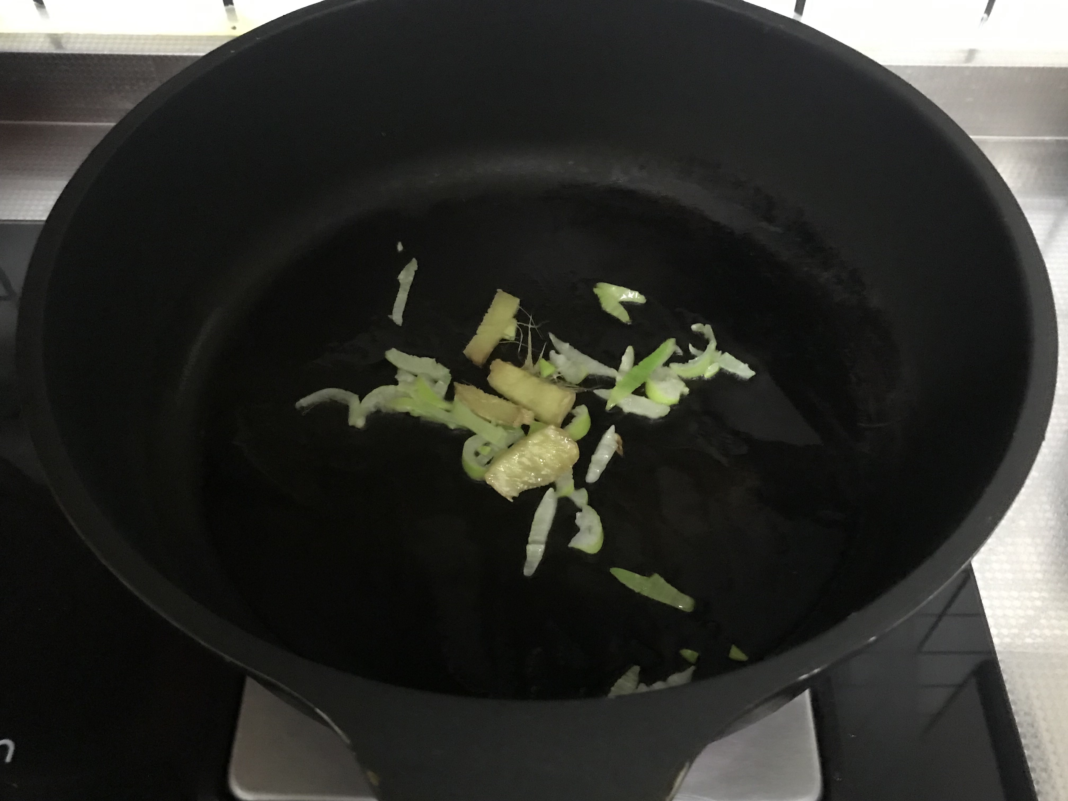 图片[6]-【白菜炖大虾】做法步骤图 太鲜美 出锅连汤汁都不剩-起舞食谱网