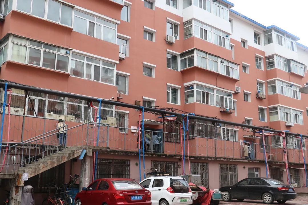 共驻共建共创城——辉南县人民法院深入社区开展卫生志愿服务