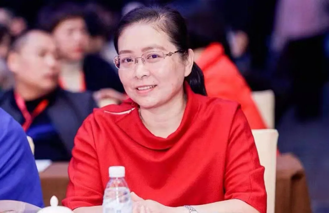 十套沙发七套是科技布，科技布将逐渐取代皮与布？