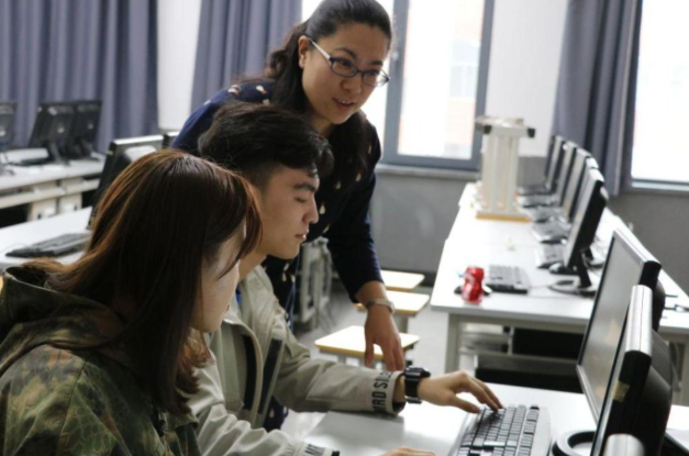 适合“中等生”报考的3所大学，综合实力不输211，就业很容易