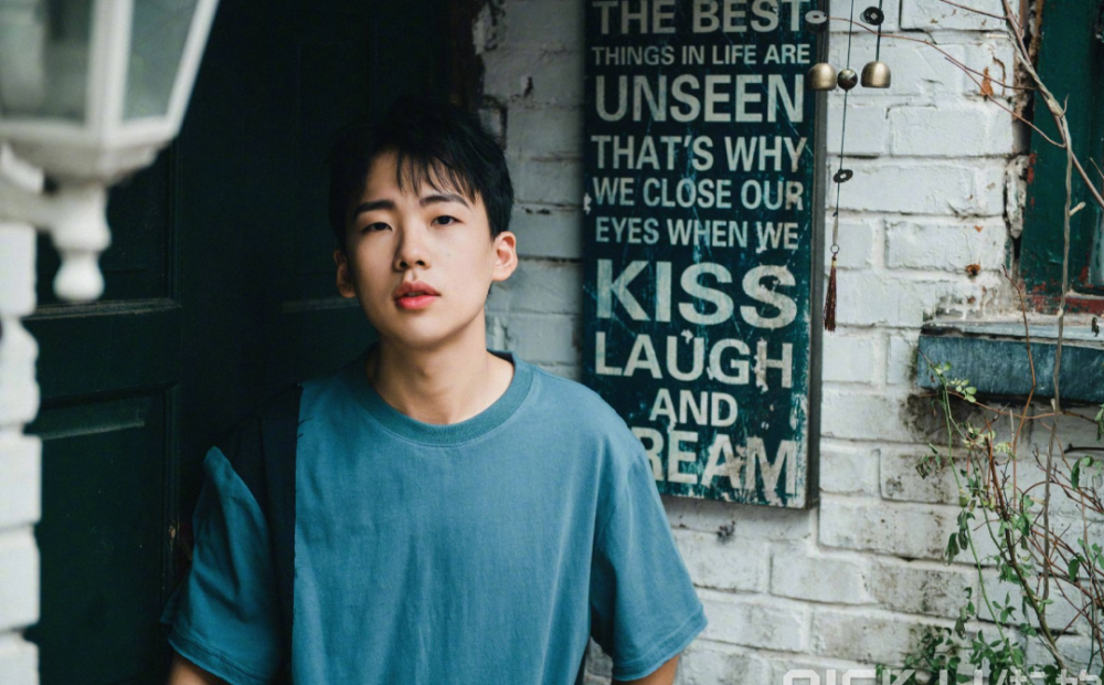 金晨携一部现代爱情剧来袭！男主是郭麒麟，《平凡之路》即将开机