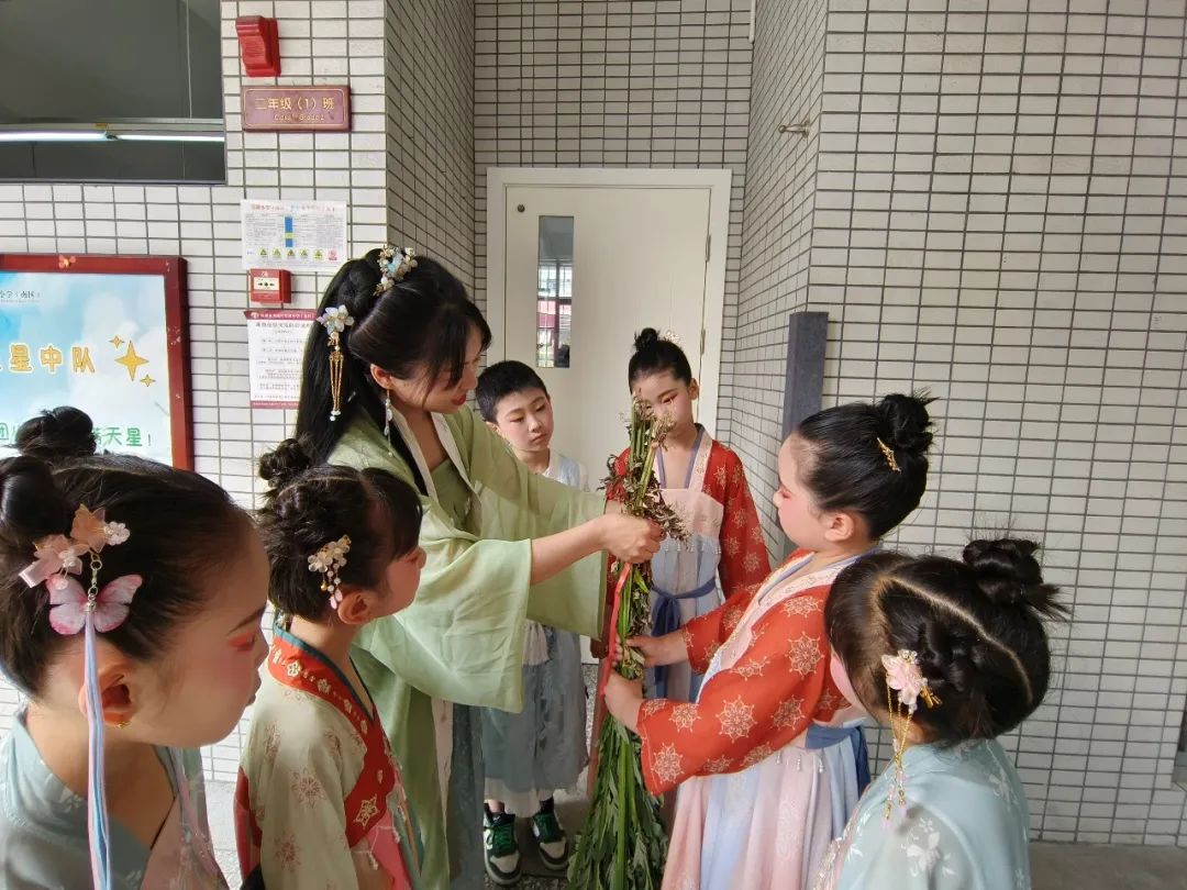 成都市双流区棠湖小学（南区）开展“我们的节日—端午”系列活动