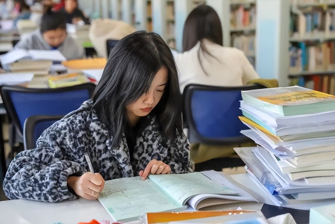 上大学时，比英语四六级还重要的证书，机智的学生早就已经报考了