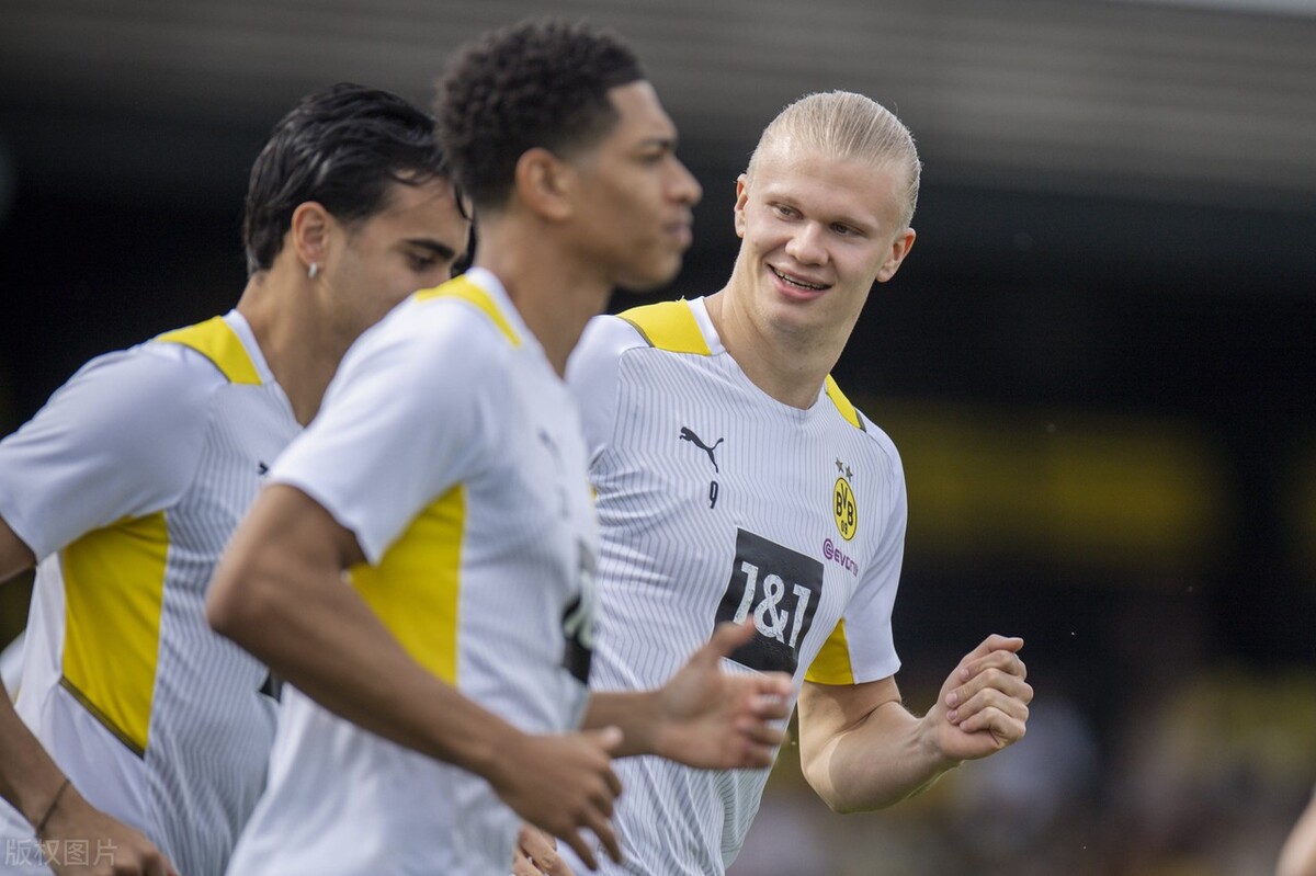 哈兰德为什么不去利物浦（赛前爆料：哈兰德尚未痊愈、利物浦体能良好、曼联5名球员缺阵）